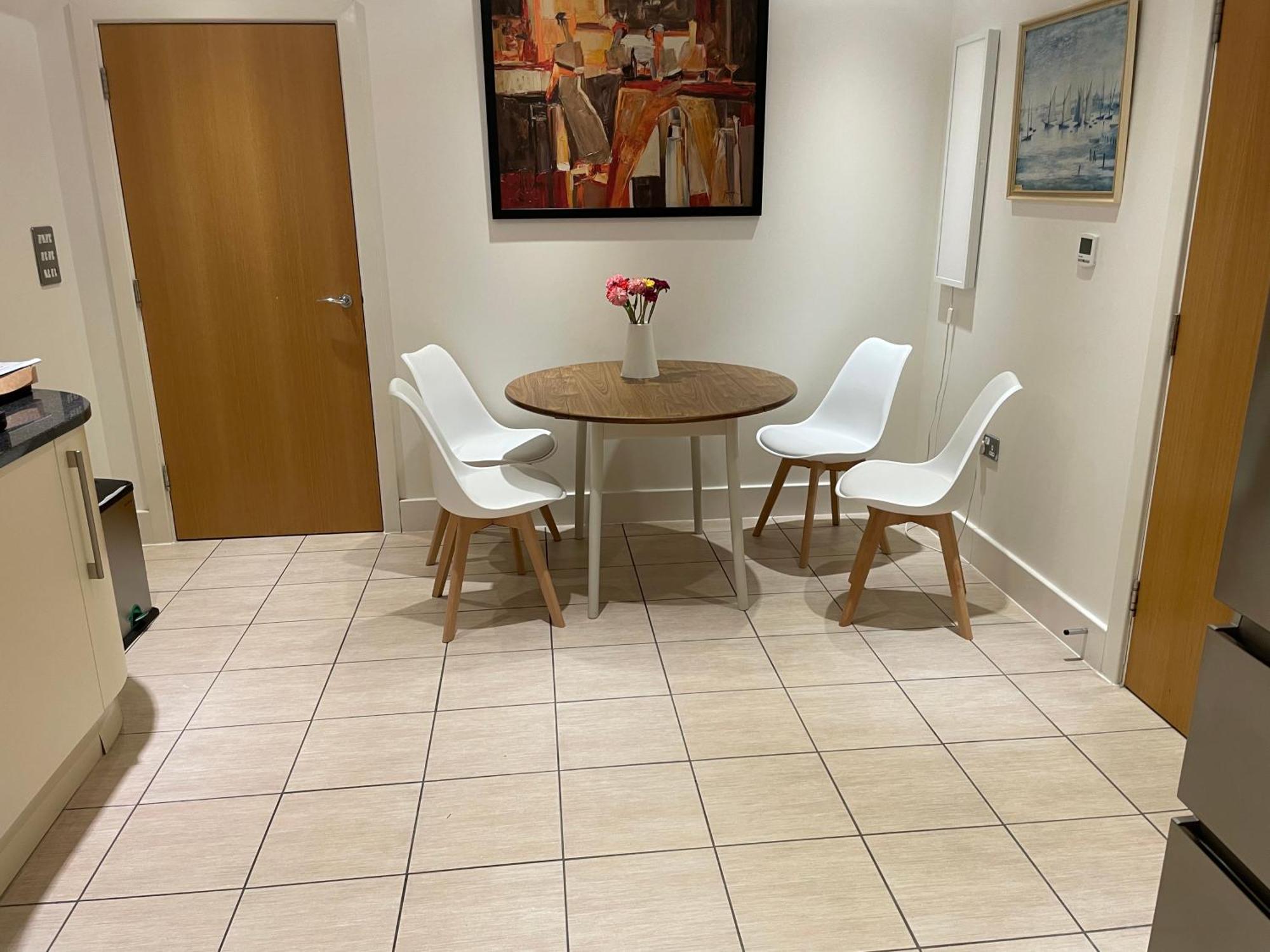 Top Floor En-Suite Double Bedrooms With Great View Of Windsor Castle & Free Parking Ngoại thất bức ảnh