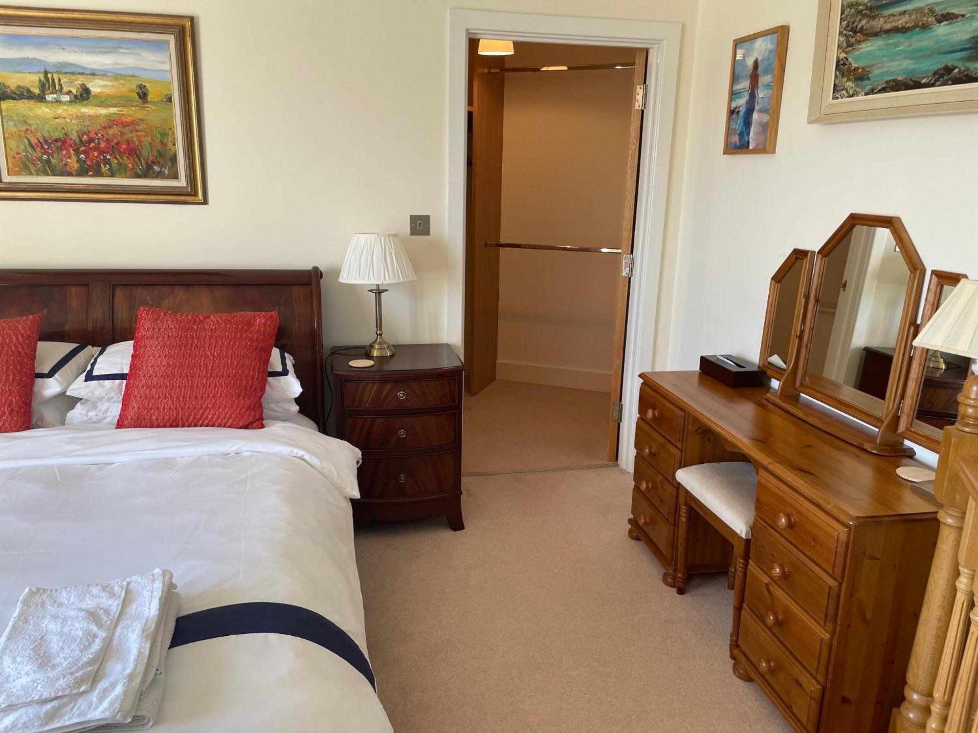 Top Floor En-Suite Double Bedrooms With Great View Of Windsor Castle & Free Parking Ngoại thất bức ảnh