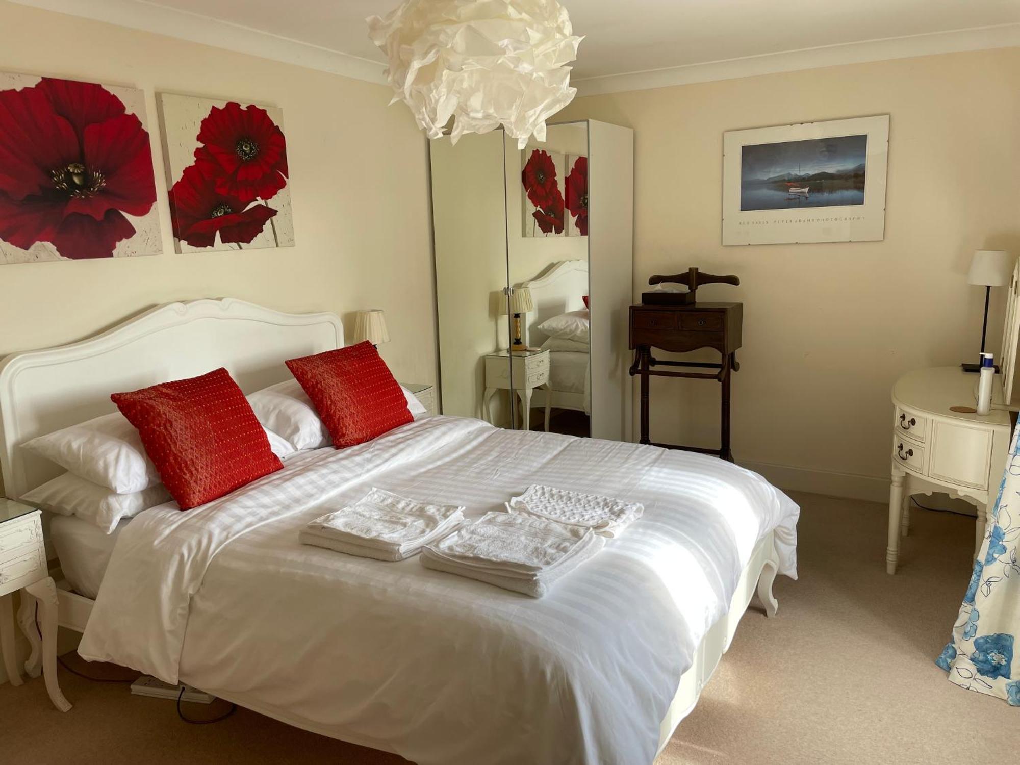 Top Floor En-Suite Double Bedrooms With Great View Of Windsor Castle & Free Parking Ngoại thất bức ảnh