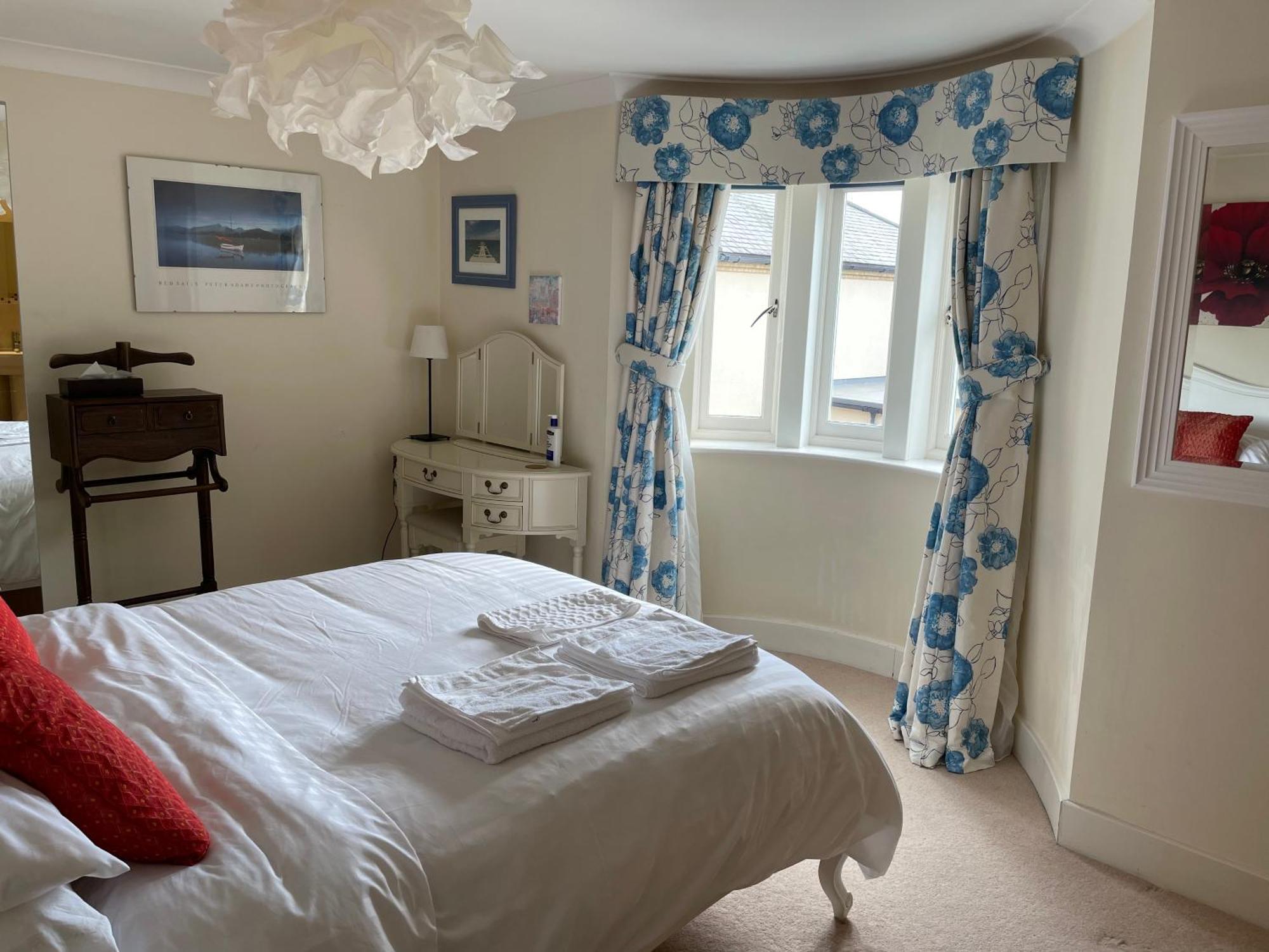 Top Floor En-Suite Double Bedrooms With Great View Of Windsor Castle & Free Parking Ngoại thất bức ảnh