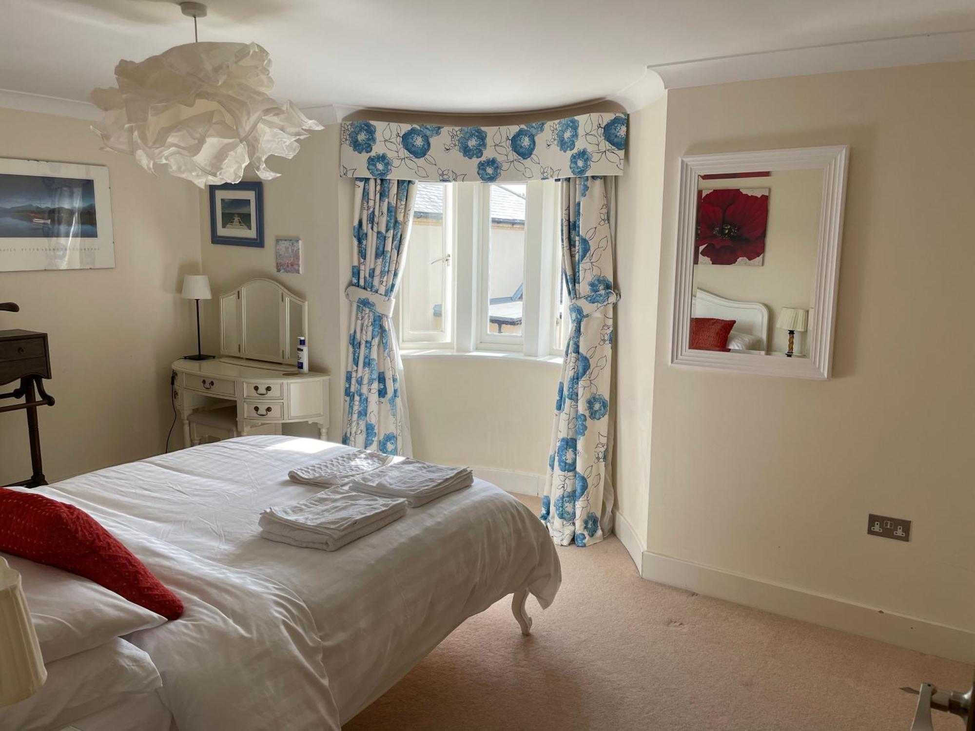 Top Floor En-Suite Double Bedrooms With Great View Of Windsor Castle & Free Parking Ngoại thất bức ảnh